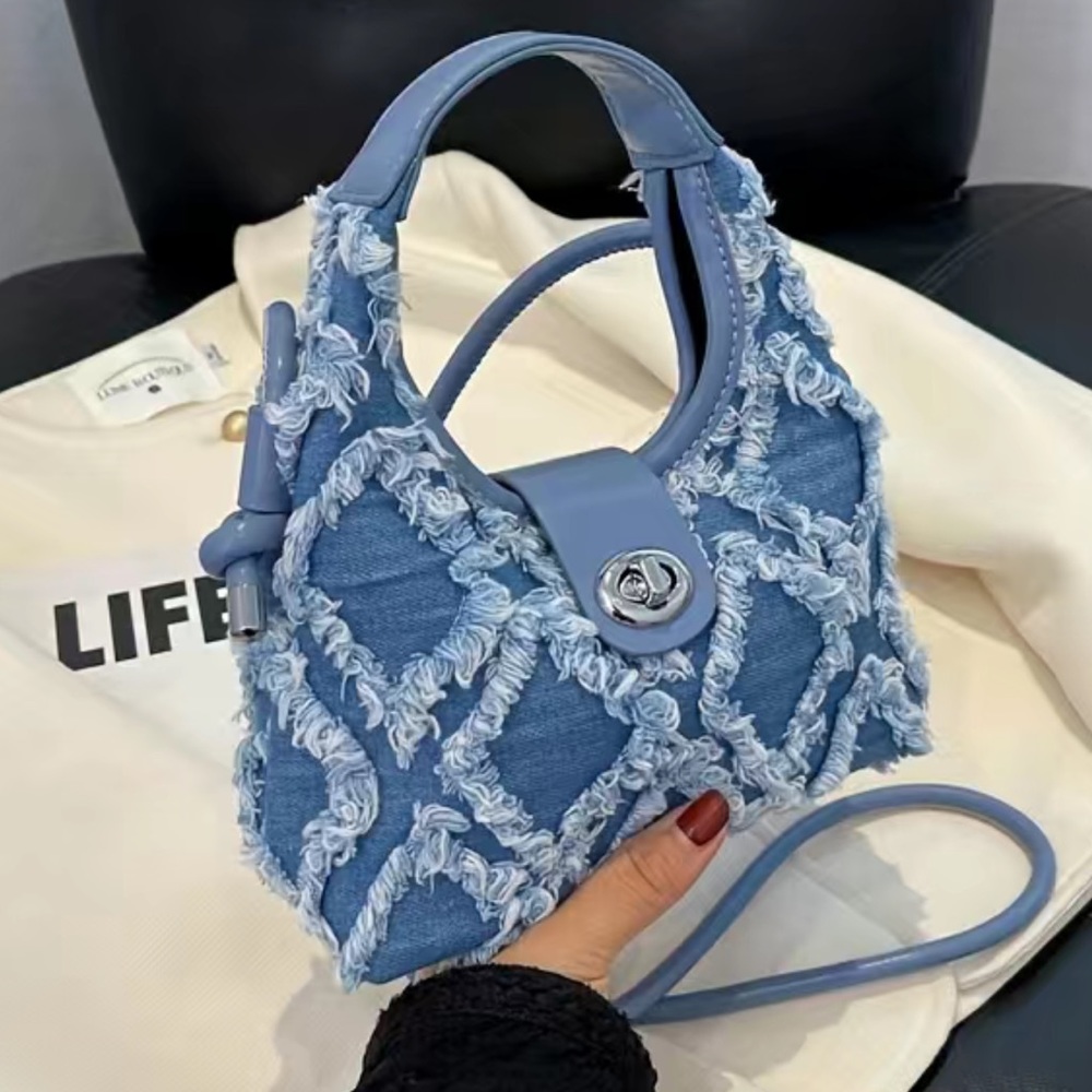 ‘Dragging’ Blue Denim Handbag. Trending this summer 2023. Pop out with her! - Picture 1 of 1
